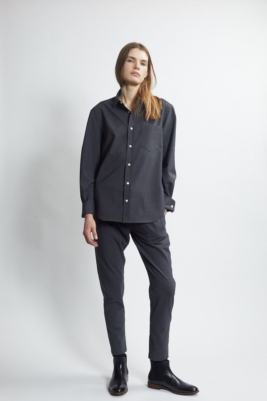 classic drawstring trouser - carbon